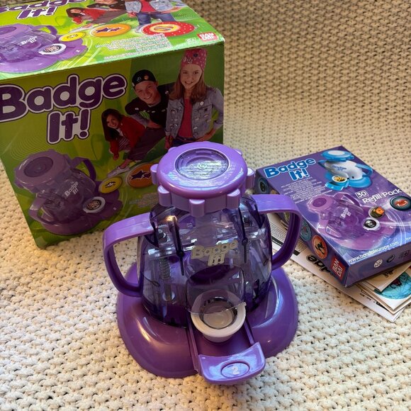 BANDAI Badge It! Button Maker Toy and Refills, Ages 6+ ☀️ Unique and Rare Item! - Picture 2 of 10